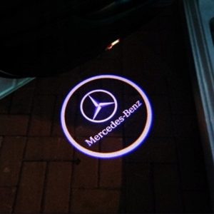 Проектор в дверь автомобиля Mercedes